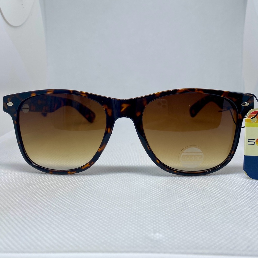 Tortoise Color Frame Women’s Fashion Sunglasses NWT